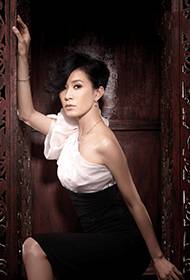 香港女星佘诗曼令人惊艳迷人写真大片